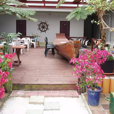 Patio House Reef Hotel ซามามิ ภายนอก รูปภาพ